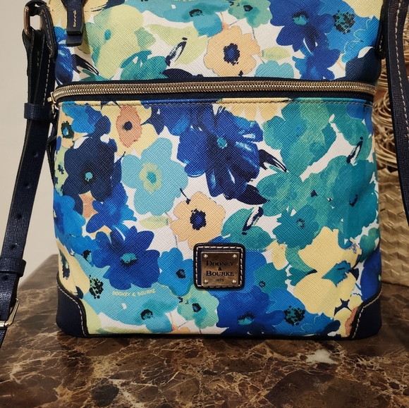 Dooney & Bourke Multicolor Floral Crossbody Bag GUC - Picture 10 of 14